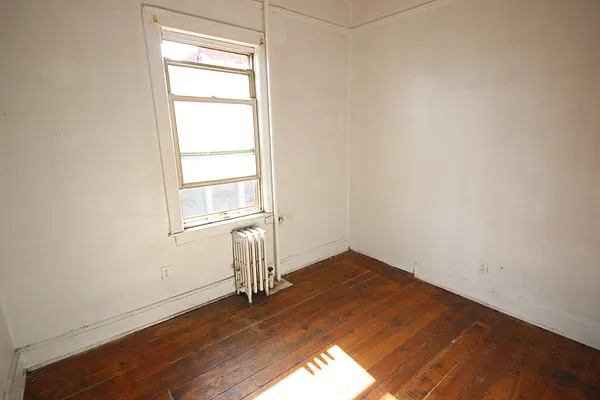 Rented by Nooklyn NYC LLC | media 7