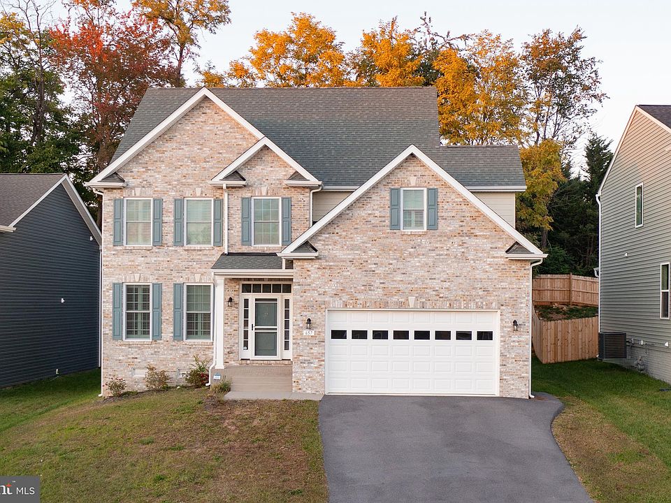 1st image of 657 Hillman Dr