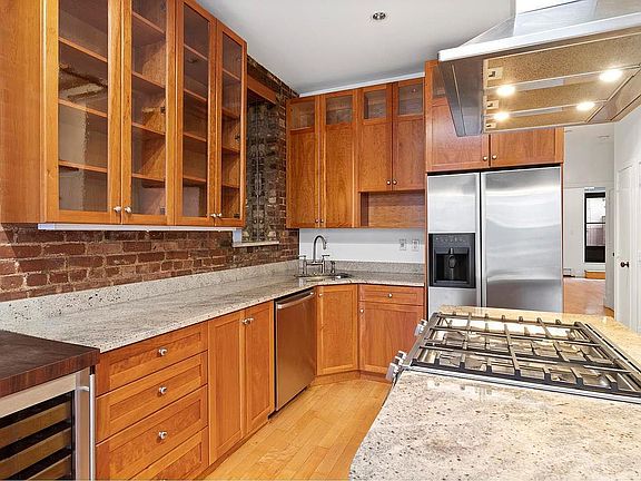 4th image of 304 Bowery APT 2