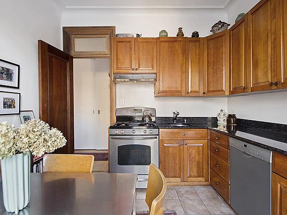 4th image of 255 W 108th St APT 9F