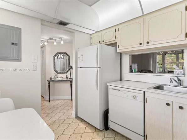 2998 NW 48th Ter APT 329, Fort Lauderdale, FL 33313