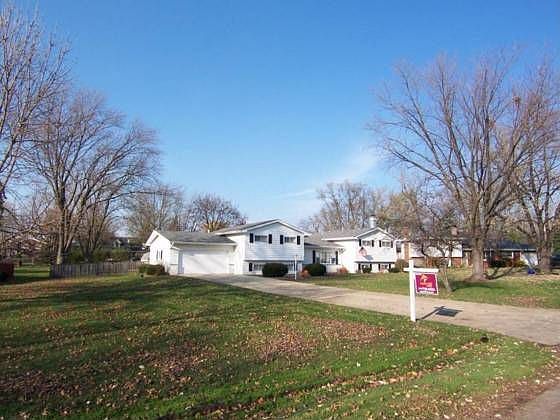 1st image of 26W126 Grand Ave