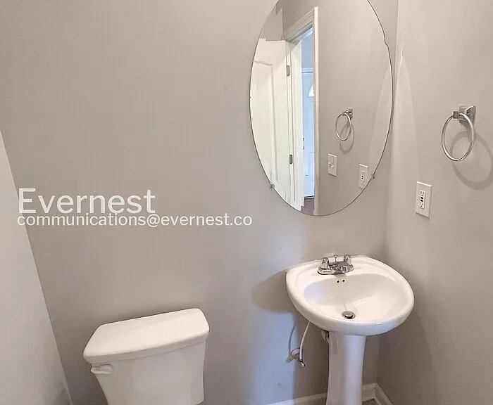 8641 Thomas Ln — Photo 20