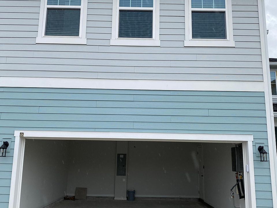 1st image of 46 Pine Bluff Dr