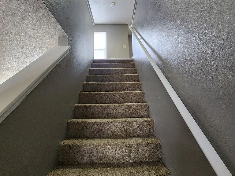 4221 Fletcher Dr — Photo 11