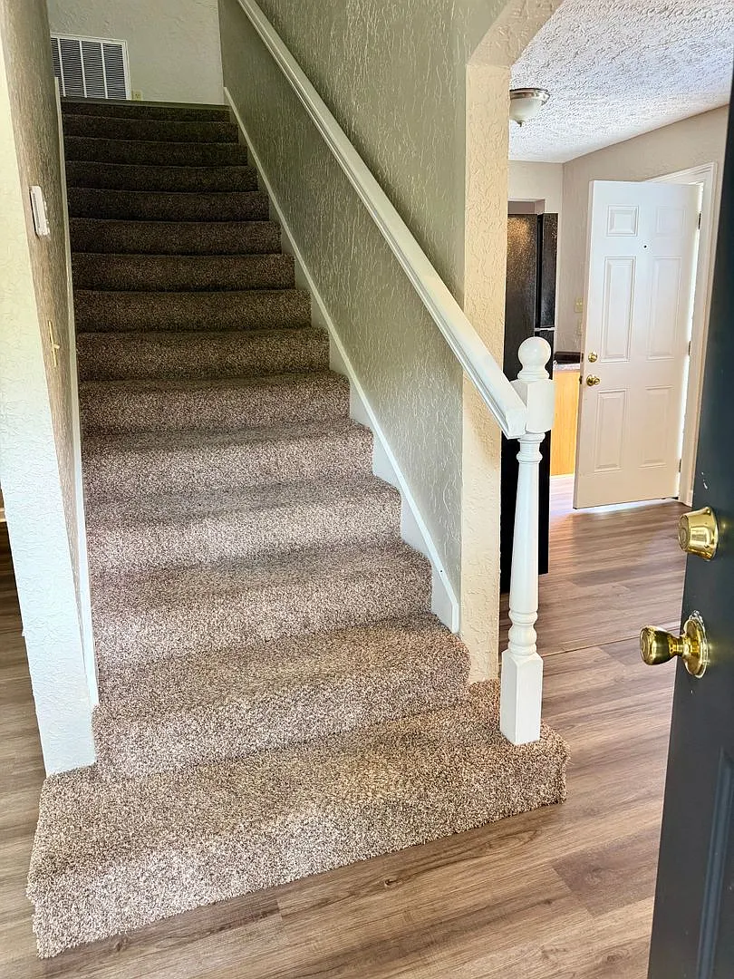 Cute and Comfy : 3 bedroom 2 Bath House — Photo 3