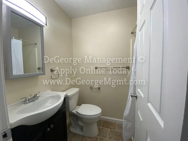 Burdick Estates Apartments — Photo 44