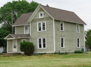 1003 14th Ave #A, Orion, IL 61273