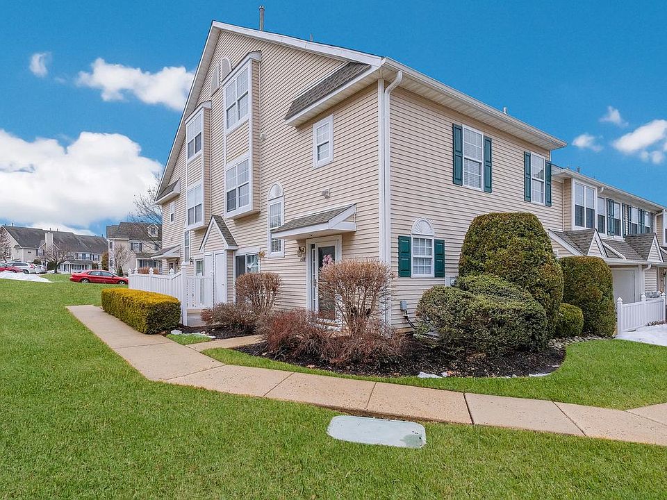 1st image of 1508 Carol Ct #1501