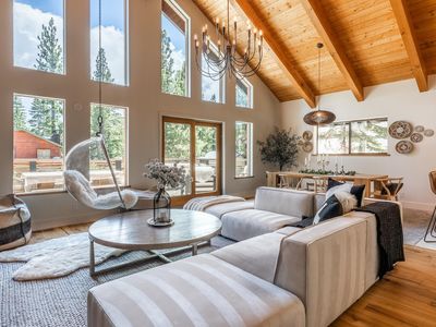490 Hillside Dr, Mammoth Lakes, CA, 93546