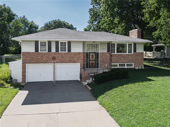 2720 N 72nd St, Kansas City, KS 66109