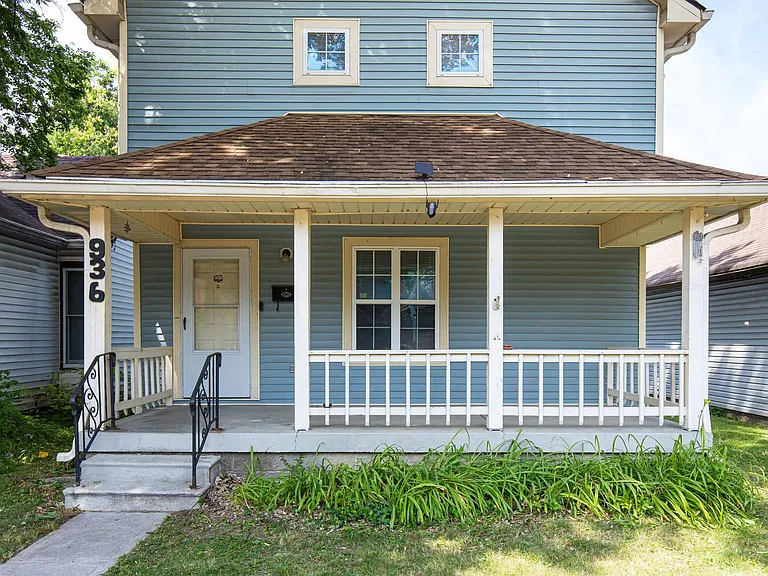 936 Camp St — Photo 4