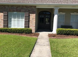 121 Meandering Way, Houma, LA 70360