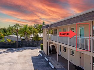 7003 Sunset Way APT 9, Saint Pete Beach, FL 33706