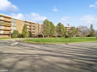 16 E Old Willow Rd APT 404S, Prospect Heights, IL, 60070