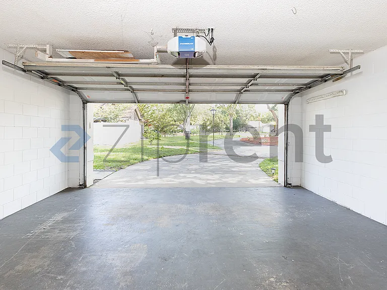 938 Saint Croix Ct — Photo 16