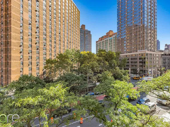 340 E 93rd St APT 4D, New York, NY 10128