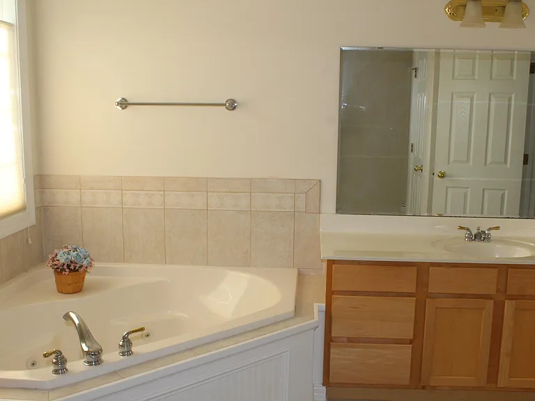 7112 Bolingbrook Dr — Photo 16