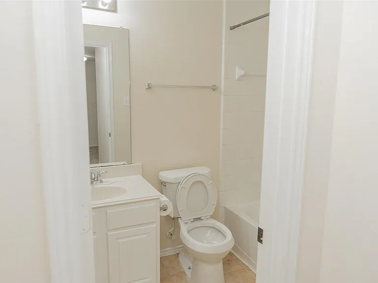 1902 Vernal Glen Cir — Photo 18