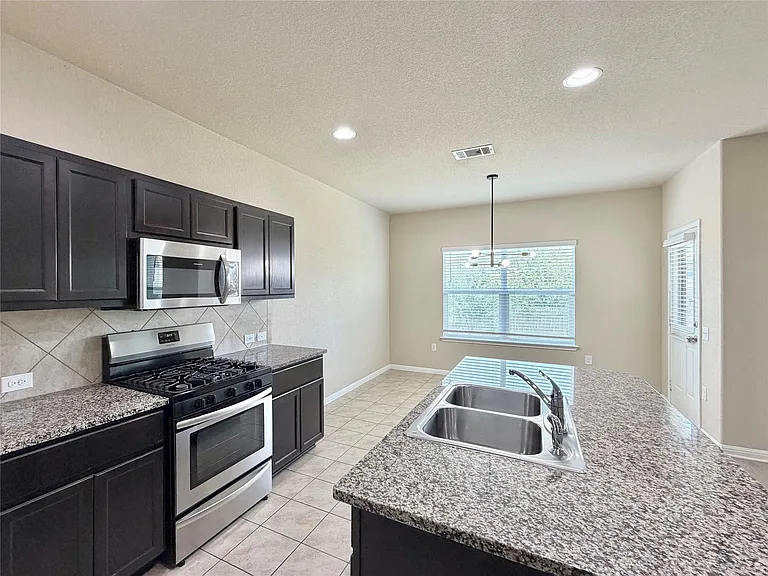 1416 Fort Dessau Rd — Photo 10