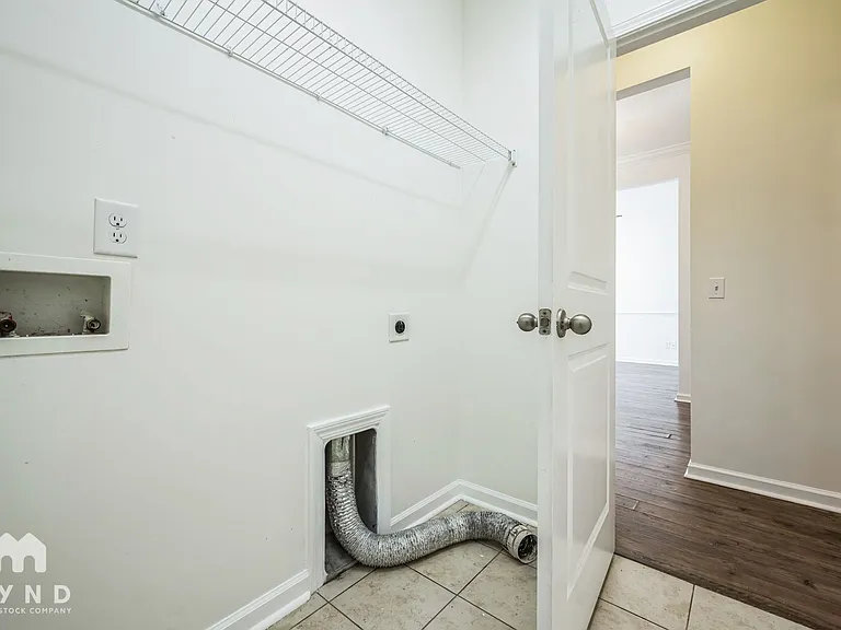 3910 Greico Rd — Photo 24