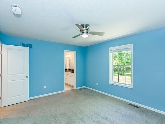 5th image of 8926 Grand Ave