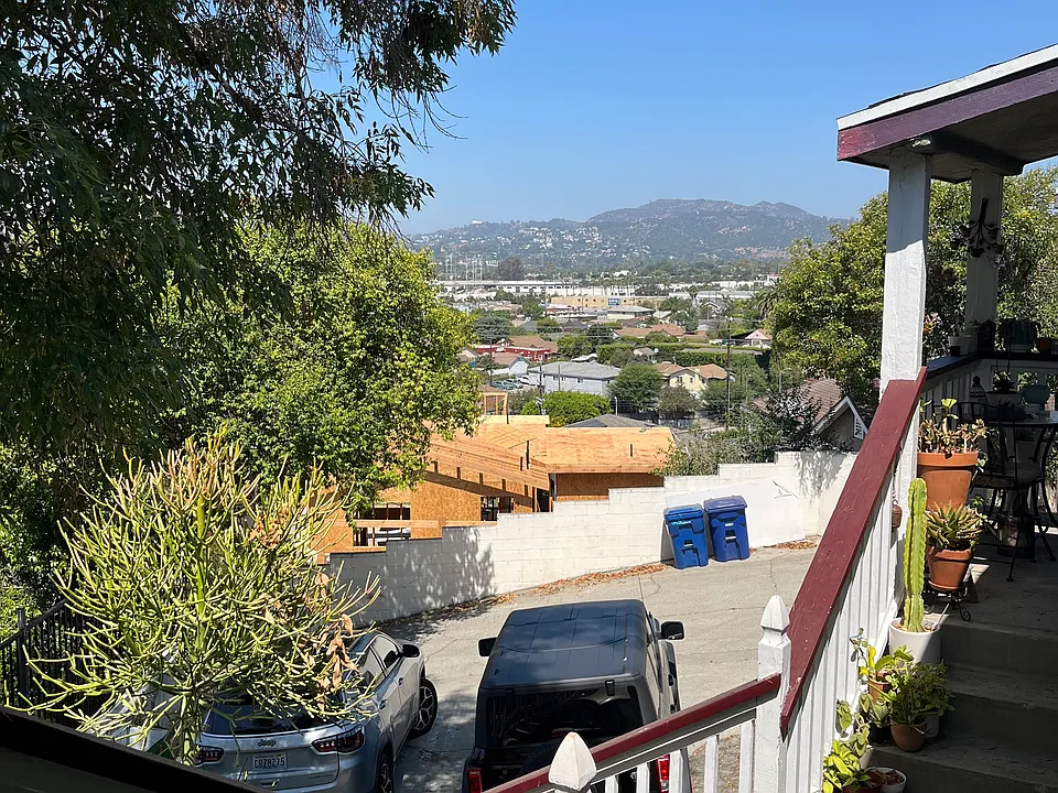 2341 W Avenue 31 #5