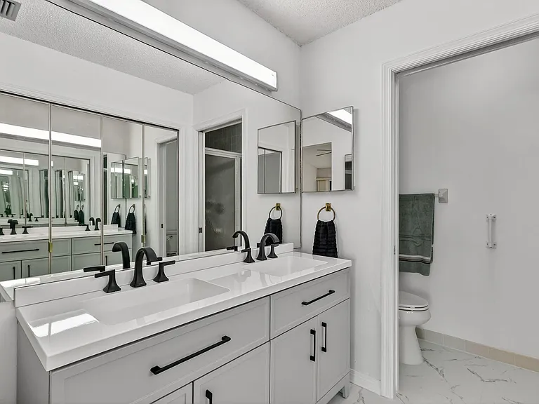 6184 SE Georgetown Pl — Photo 15