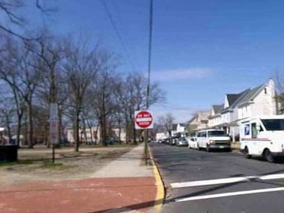 Exterior Neighborhood (street photo)