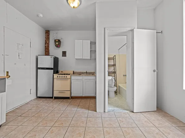 402 E 69th St, New York, NY