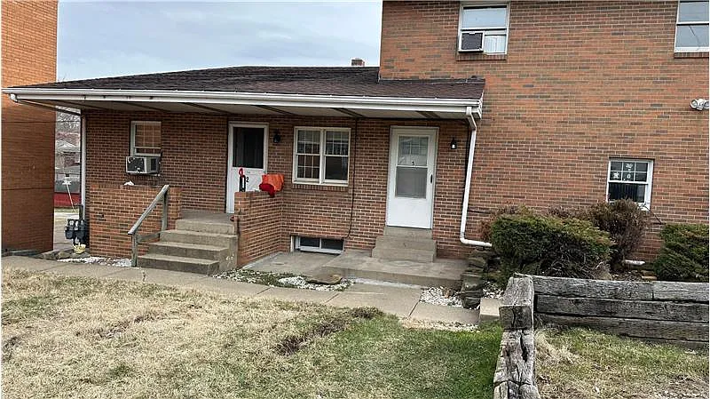 106 Columbus Way #1 photo 1
