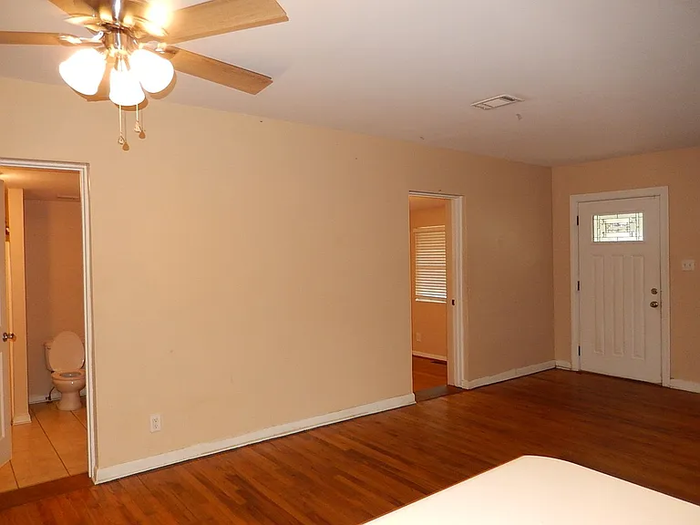 212 Edwards St — Photo 7