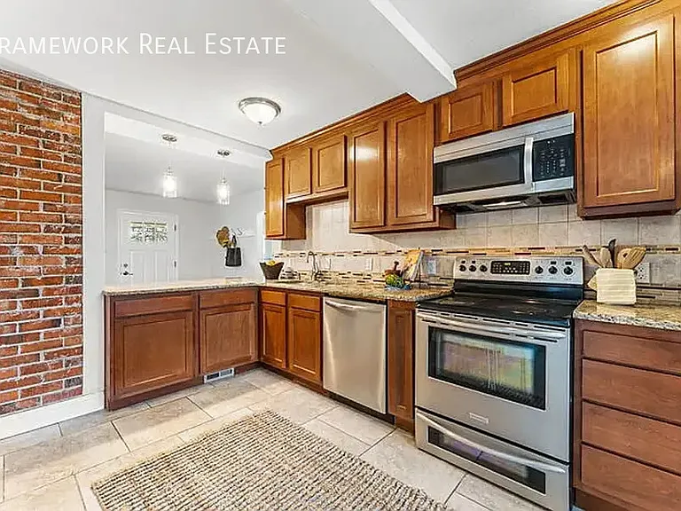 3150 N Fillmore St — Photo 5
