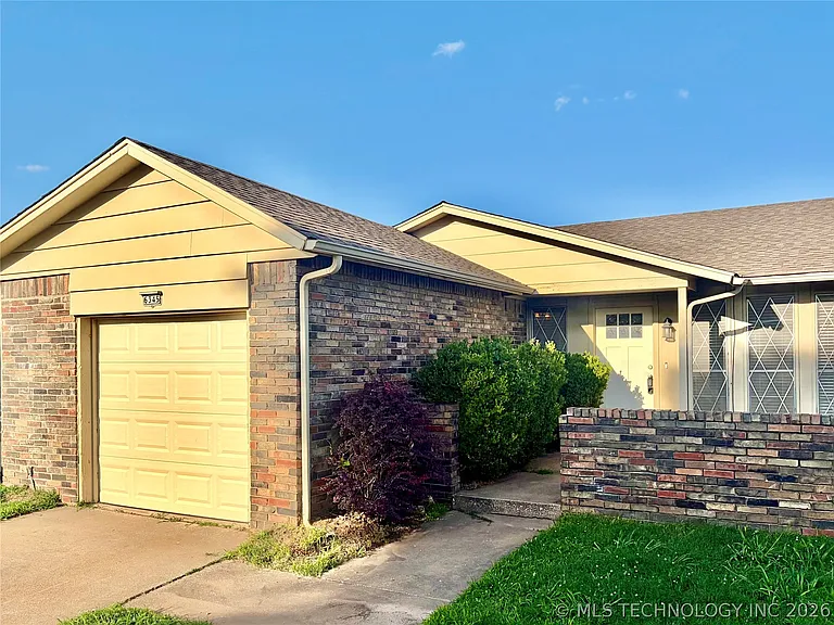 6345 S Madison Pl — Photo 1