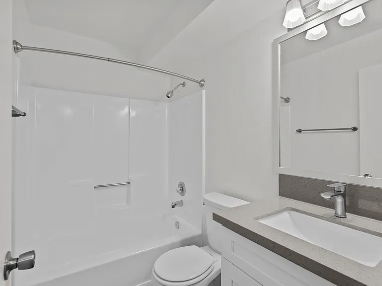 Myrtle Street Apartments — Photo 6