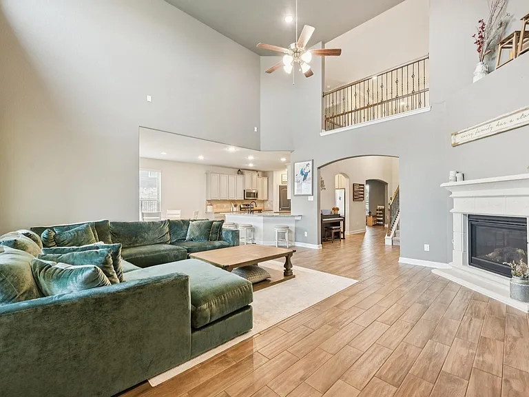 2406 Harborwood Ct — Photo 12