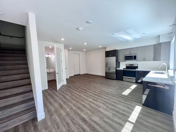 3253 Ettie St #2
