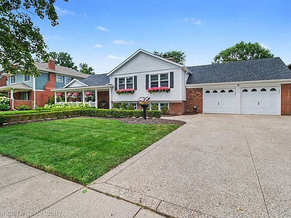 4th image of 1328 W Ann Arbor Trl
