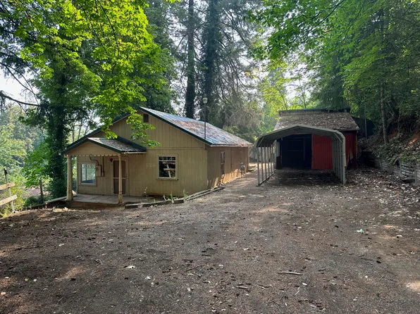 236 5th St, Glendale, OR 97442