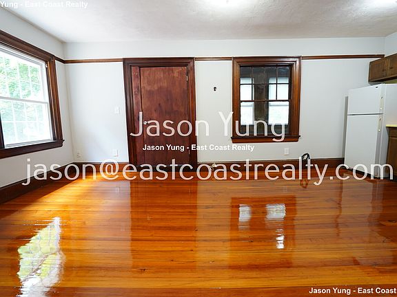 3rd image of 266 Chestnut Hill Ave APT 3