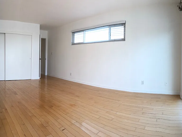 1712 Van Horne Ln — Photo 11