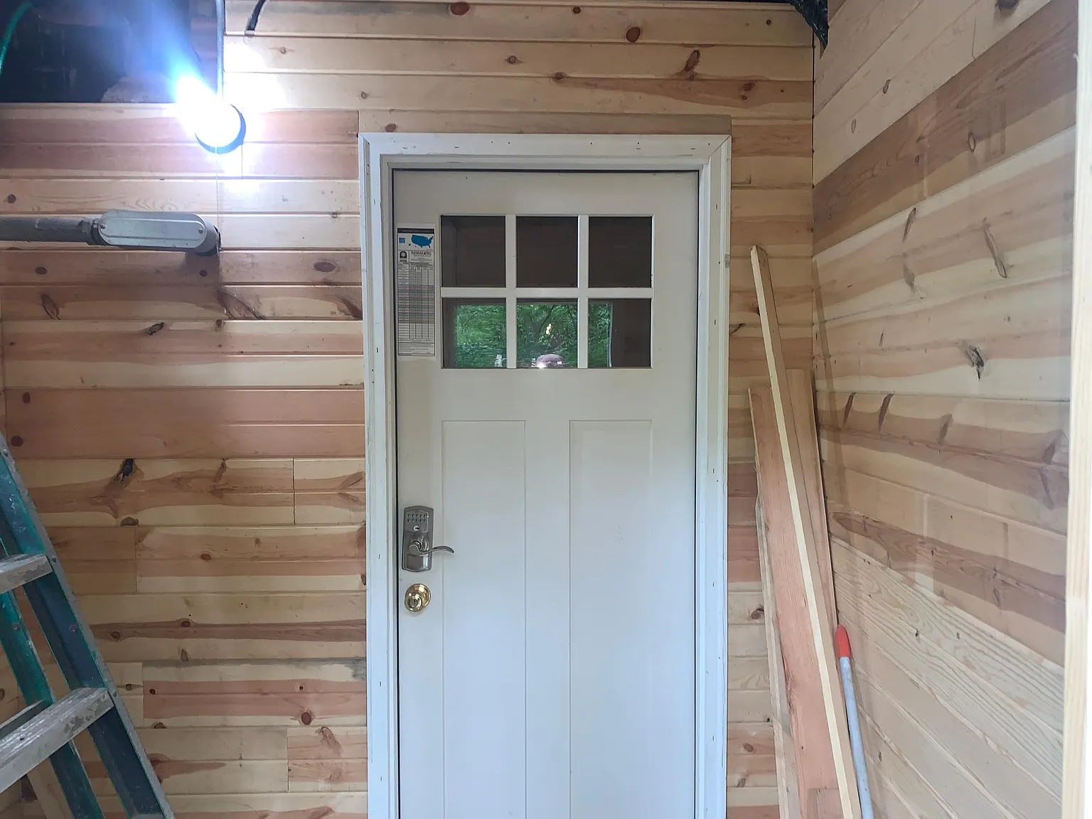 610 Arcola Dr — Photo 2