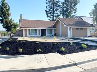 6009 E La Paz Cir, Anaheim, CA 92807