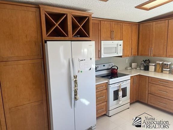 3rd image of 11180 E 39th Ln
