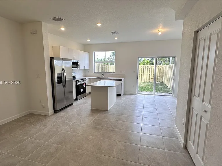 29261 SW 162nd Ct #29261 — Photo 2