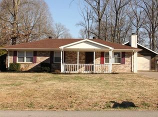 529 Roselawn Dr, Clarksville, TN 37042
