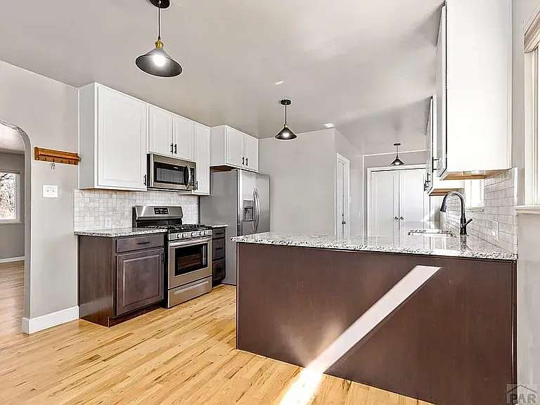 65 University Cir — Photo 4