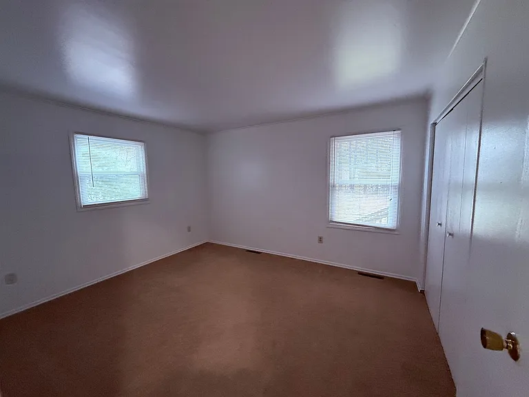 120 Flagg Ct — Photo 10