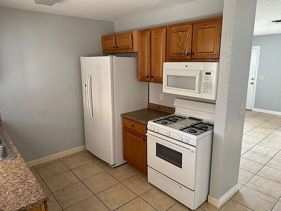 5th image of 6975 Royal Meadow Pl