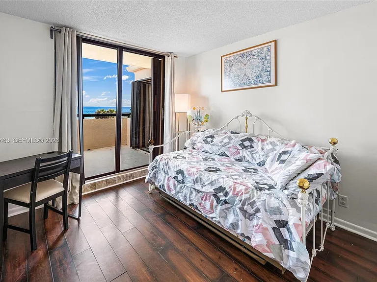 2555 Collins Ave #403 — Photo 21